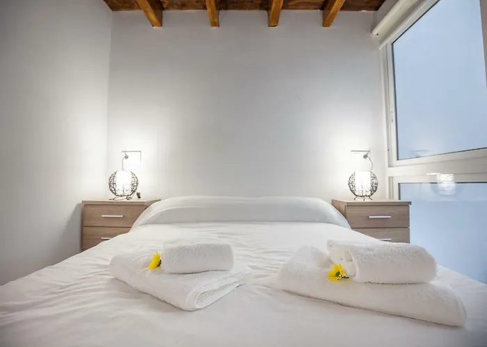 Pasaje Amores Iz. - Tranquilidad Y Vida Cultural En Centro Sevilla 4Px